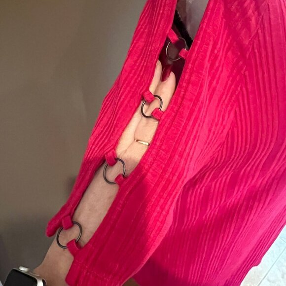 Jennifer Lopez Short Sleeve Raspberry, Shoulder show, Size Large - Picture 4 of 9